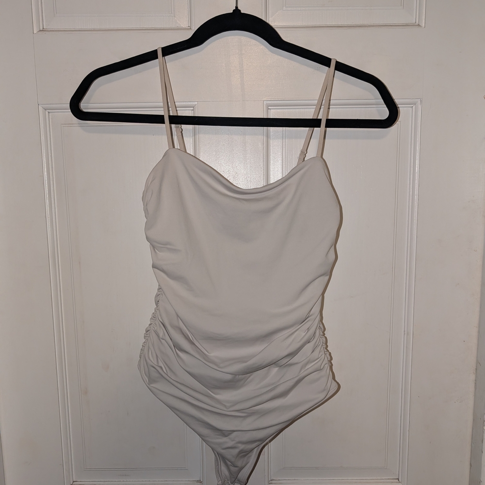 *MOVING SALE* Babaton Matte Pearl Ruched Bodysuit